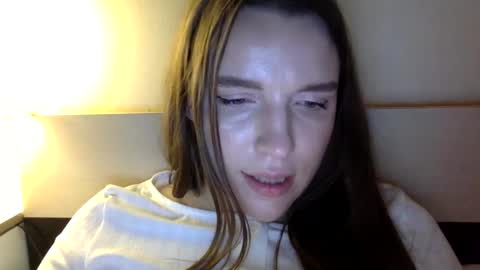 Snapshot of hoteffy chatting on 19, 12, 2024 effy online show from 19, 12, 2024