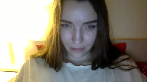 Snapshot of hoteffy chatting on 5, 1, 2025 effy online show from 5, 1, 2025