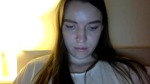 Snapshot of hoteffy chatting on 3, 2, 2025 effy online show from 3, 2, 2025