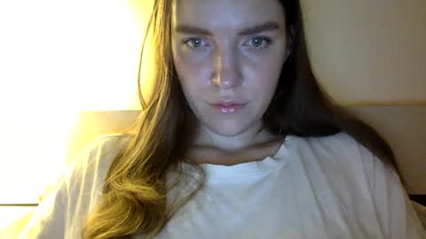 Snapshot of hoteffy chatting on 2, 3, 2025 effy online show from 2, 3, 2025