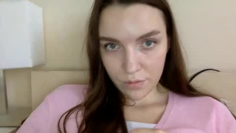 Snapshot of hoteffy chatting on 9, 3, 2025 effy online show from 9, 3, 2025