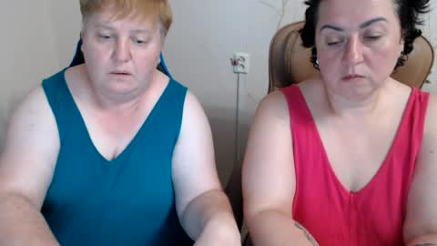 Snapshot of hotfiremommy chatting on 15, 7, 2026 LimonkaFire online show from 15, 7, 2026