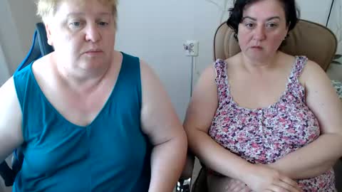 Snapshot of hotfiremommy chatting on 16, 7, 2026 LimonkaFire online show from 16, 7, 2026