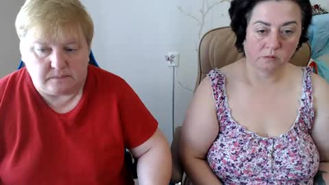 Snapshot of hotfiremommy chatting on 25, 7, 2026 LimonkaFire online show from 25, 7, 2026