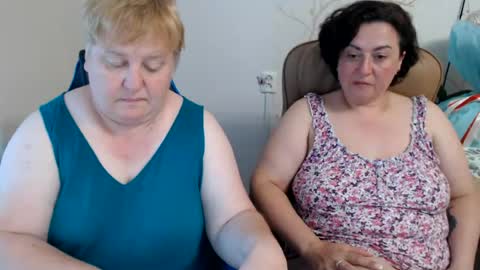 Snapshot of hotfiremommy chatting on 27, 7, 2026 LimonkaFire online show from 27, 7, 2026