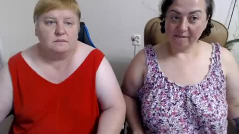 Snapshot of hotfiremommy chatting on 30, 7, 2026 LimonkaFire online show from 30, 7, 2026