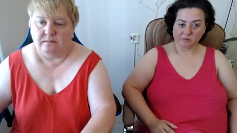 Snapshot of hotfiremommy chatting on 1, 8, 2026 LimonkaFire online show from 1, 8, 2026
