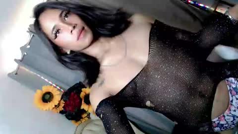 hotgirl_krisxx online show from 18, 11, 2025