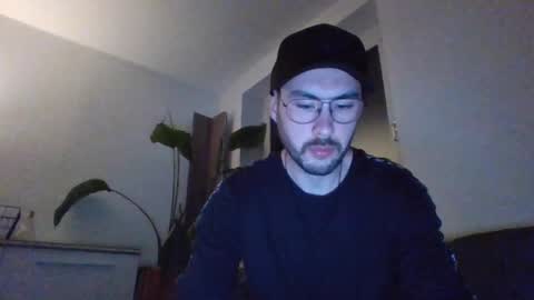 hotguitarplayernaked online show from 28, 12, 2024