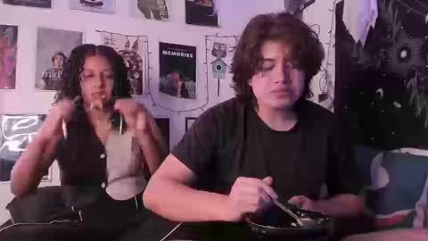 Sam and Nico online show from 11, 9, 2025