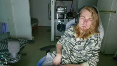 Snapshot of hotinhell666 chatting on 14, 12, 2024 Hikikomori Alex online show from 14, 12, 2024