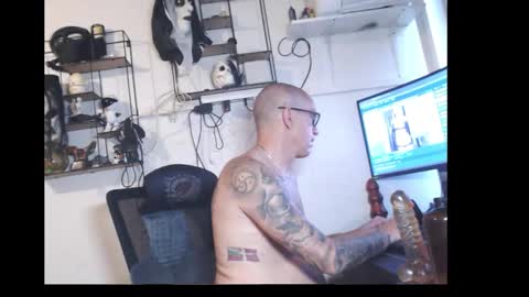 Snapshot of hotkinkytat chatting on 6, 4, 2026 hotkinkytat online show from 6, 4, 2026