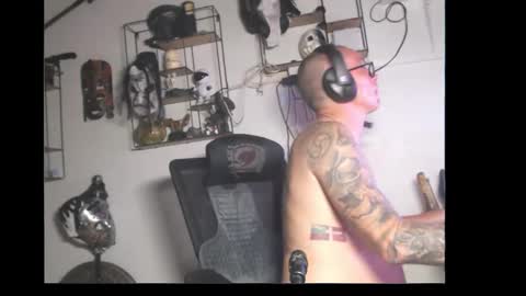 Snapshot of hotkinkytat chatting on 11, 4, 2026 hotkinkytat online show from 11, 4, 2026