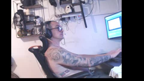 Snapshot of hotkinkytat chatting on 15, 4, 2026 hotkinkytat online show from 15, 4, 2026