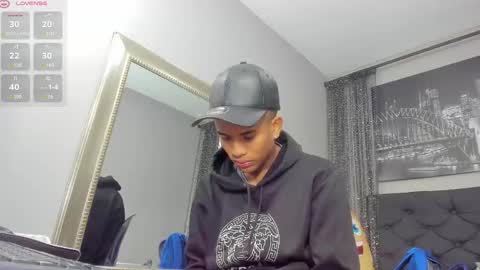 Hotkoljei online show from 7, 3, 2025