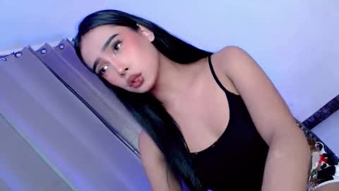 Snapshot of hotnaughty_beatrice chatting on 8, 10, 2025 HOT BEATRICE online show from 8, 10, 2025