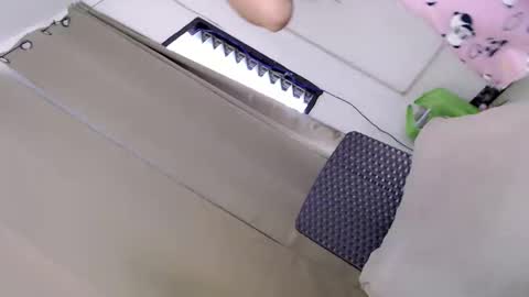 Snapshot of hotnaughty_beatrice chatting on 23, 12, 2025 HOT BEATRICE online show from 23, 12, 2025