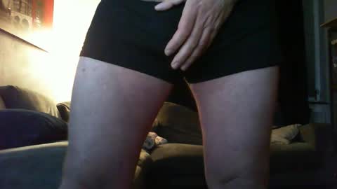 Snapshot of hotstrip22 chatting on 18, 10, 2025 Mark online show from 18, 10, 2025