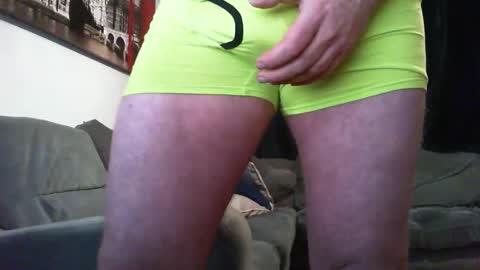 Snapshot of hotstrip22 chatting on 28, 11, 2025 Mark online show from 28, 11, 2025