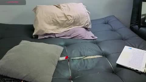 Snapshot of hotstud_999 chatting on 30, 10, 2025 Andres online show from 30, 10, 2025