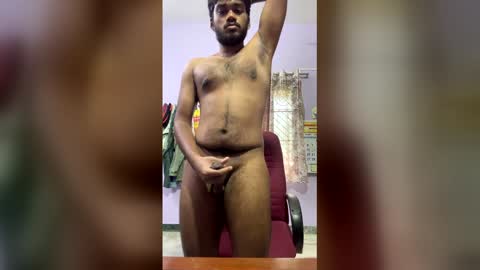 Snapshot of hottamilguy01 chatting on 15, 4, 2026 hottamilguy01 online show from 15, 4, 2026