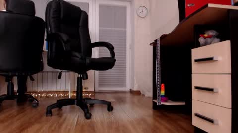 Snapshot of hottdoll611 chatting on 2, 10, 2025 CassieAndDonald online show from 2, 10, 2025