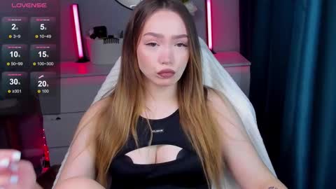 hello Im Eva online show from 3, 10, 2025