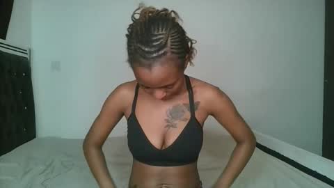 Snapshot of hottie_mistie chatting on 15, 4, 2026 hottie_mistie online show from 15, 4, 2026