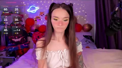 Snapshot of hottiesteverly chatting on 20, 10, 2025 Jane online show from 20, 10, 2025