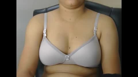 Snapshot of hotty_mahi chatting on 29, 11, 2025 mahi online show from 29, 11, 2025
