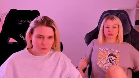 Nessie and Jessie online show from 12, 12, 2024