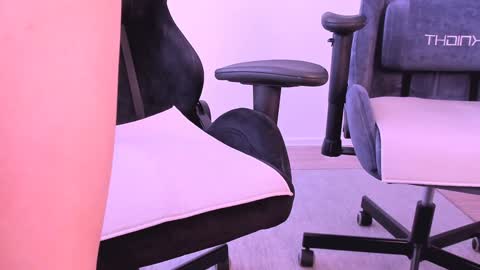 Nessie and Jessie online show from 13, 1, 2025