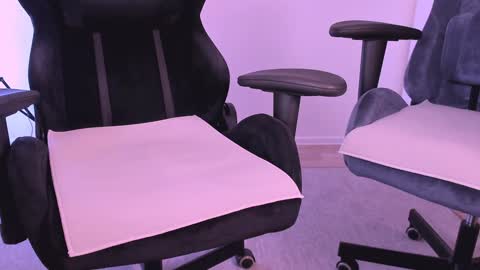 Nessie and Jessie online show from 27, 1, 2025