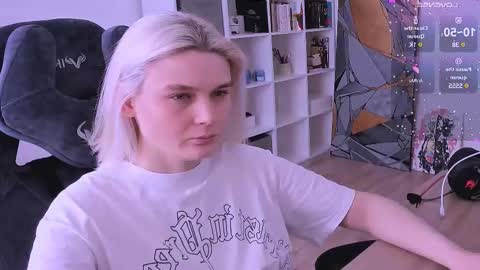 Nessie and Jessie online show from 20, 2, 2025