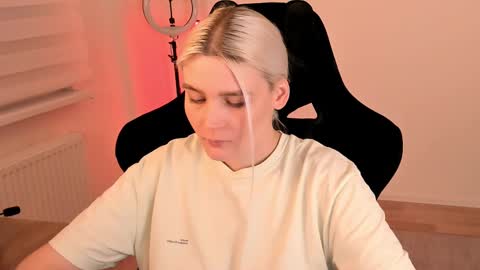 Nessie and Jessie online show from 23, 2, 2025