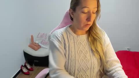 hottychrystal online show from 28, 11, 2025