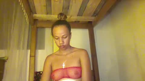 HottyFGirl online show from 25, 2, 2025