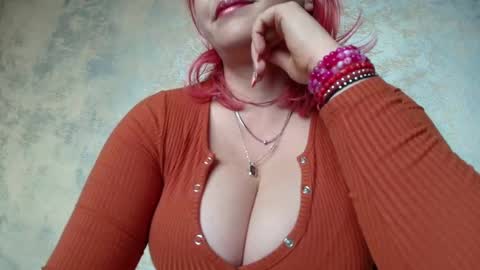 Snapshot of hotvany chatting on 12, 3, 2025 Goddess of Luv online show from 12, 3, 2025