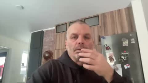 Snapshot of howlingatnothing chatting on 25, 12, 2024 howlingatnothing online show from 25, 12, 2024