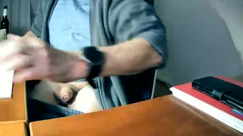 Peter online show from 4, 3, 2025