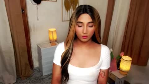 Snapshot of hugeasiancockandrea chatting on 27, 10, 2025 drea online show from 27, 10, 2025