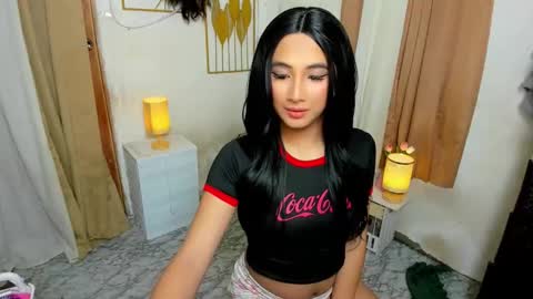 Snapshot of hugeasiancockandrea chatting on 15, 11, 2025 drea online show from 15, 11, 2025