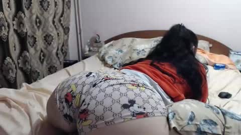 hugeassdevil online show from 3, 10, 2025