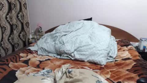 hugeassdevil online show from 29, 10, 2025