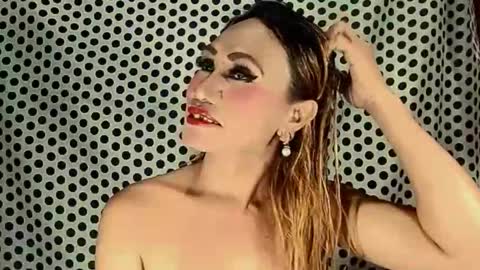 Snapshot of hugecockforyouxx chatting on 15, 3, 2026 bella passwordshow 500tokens no time limit online show from 15, 3, 2026