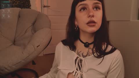 Mika online show from 5, 2, 2026