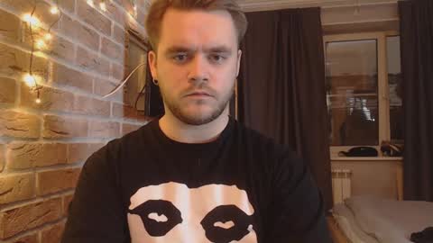 Snapshot of hugo__brad chatting on 11, 1, 2025 Hugo online show from 11, 1, 2025