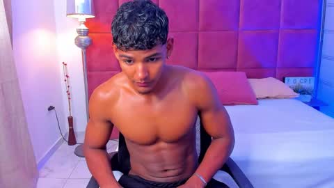 Snapshot of hugo_cano chatting on 24, 10, 2025 Hugo Cano online show from 24, 10, 2025