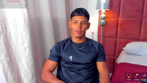 Snapshot of hugo_cano chatting on 15, 11, 2025 Hugo Cano online show from 15, 11, 2025