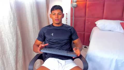 Snapshot of hugo_cano chatting on 20, 11, 2025 Hugo Cano online show from 20, 11, 2025